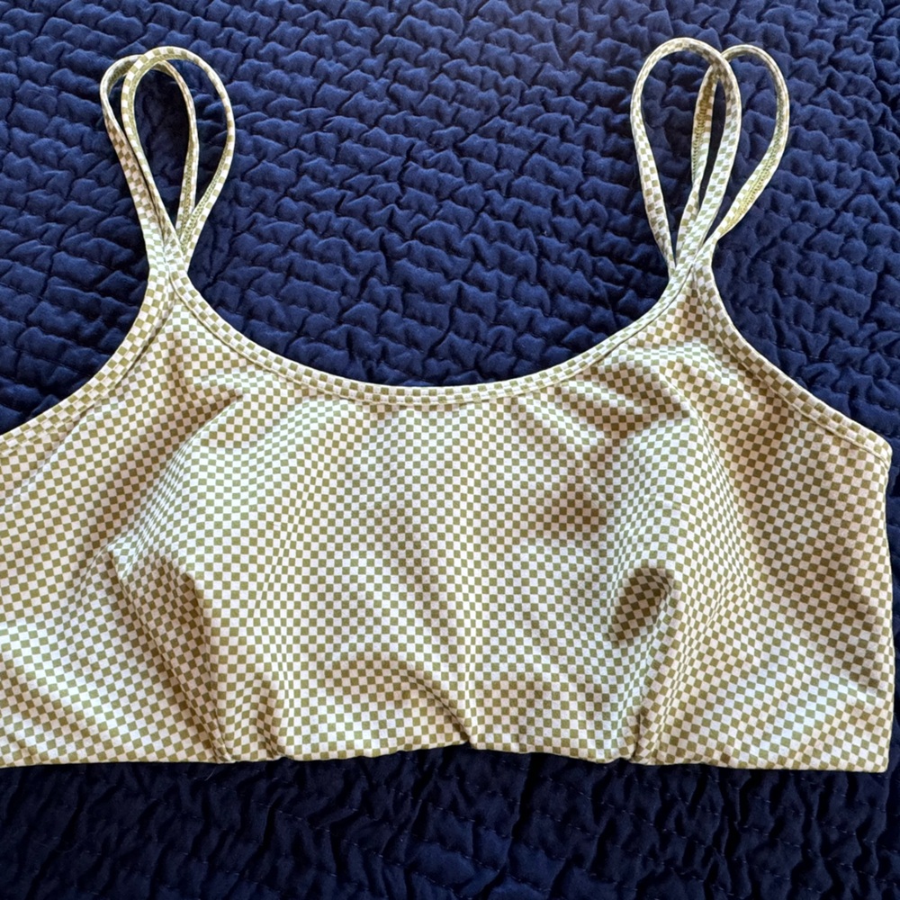 Fabletics Green & White Checkered sports bra